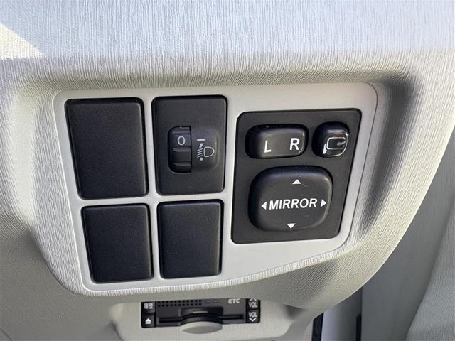Toyota PRIUS 2011 6975492-29