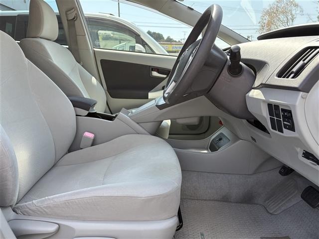 Toyota PRIUS 2011 6975492-3