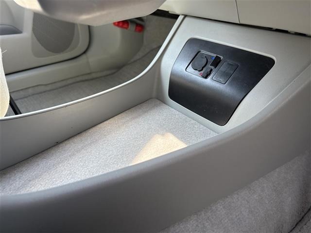 Toyota PRIUS 2011 6975492-31