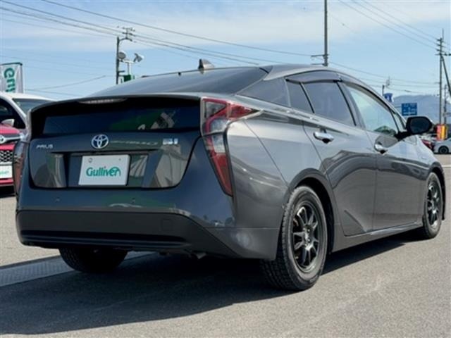 Toyota PRIUS 2016 6975507-1