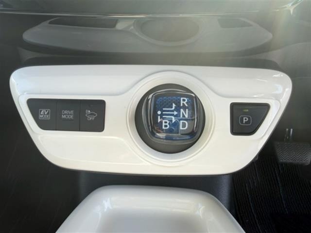 Toyota PRIUS 2016 6975507-10