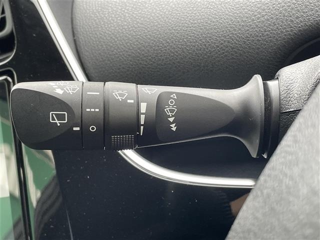Toyota PRIUS 2021 6975513-6