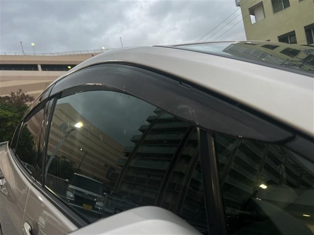 Toyota PRIUS 2019 6975530-11