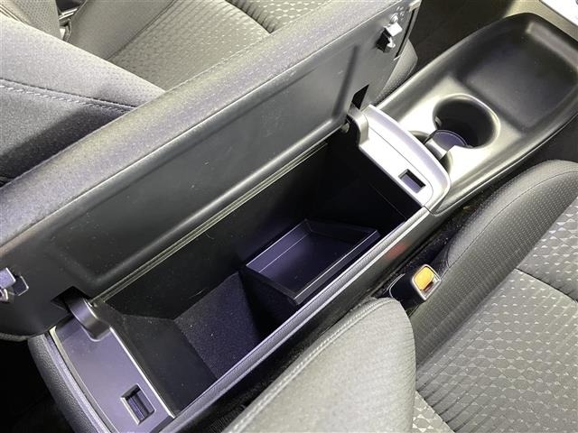 Toyota PRIUS 2017 6975531-11