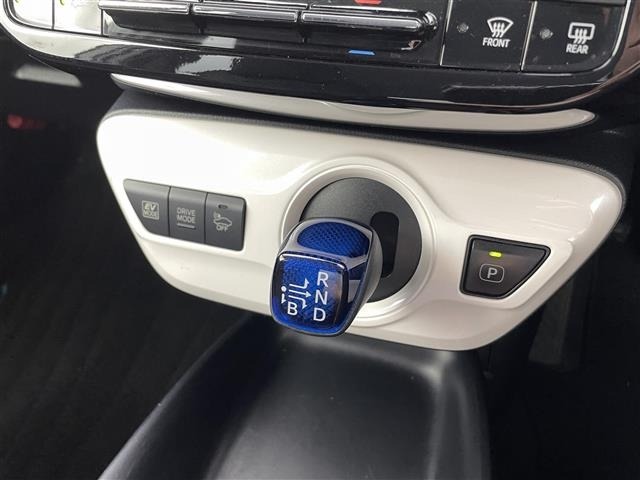 Toyota PRIUS 2017 6975531-8
