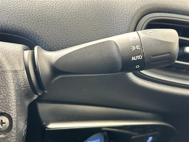 Toyota PRIUS 2018 6975537-10