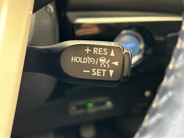 Toyota PRIUS 2018 6975537-11