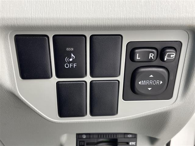 Toyota PRIUS 2015 6975556-1