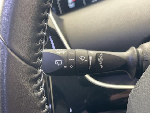 Toyota PRIUS 2019 6975581-6