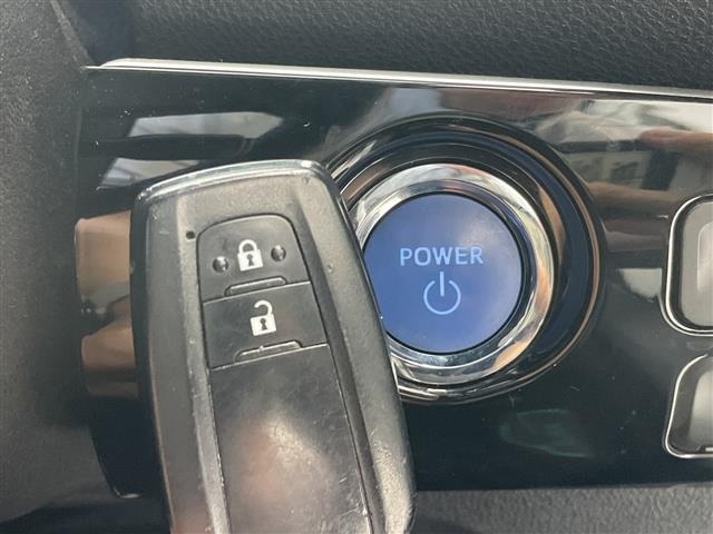 Toyota PRIUS 2019 6975581-7