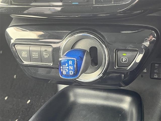 Toyota PRIUS 2017 6975610-10