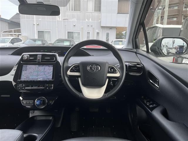 Toyota PRIUS 2017 6975610-4