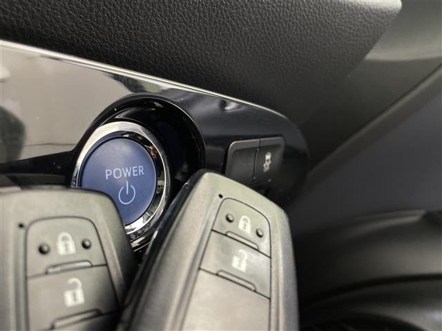Toyota PRIUS 2019 6975626-5