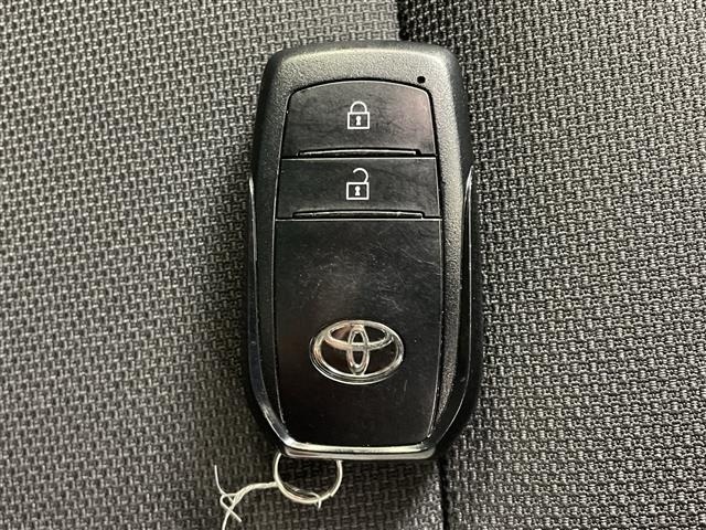 Toyota PRIUS 2024 6975650-12