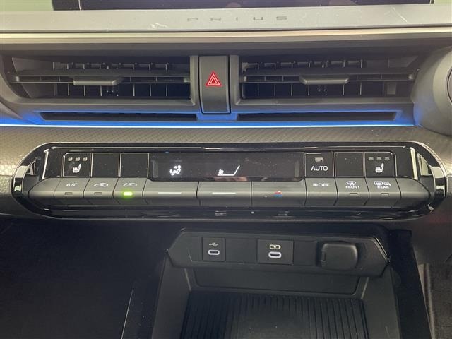Toyota PRIUS 2024 6975650-7