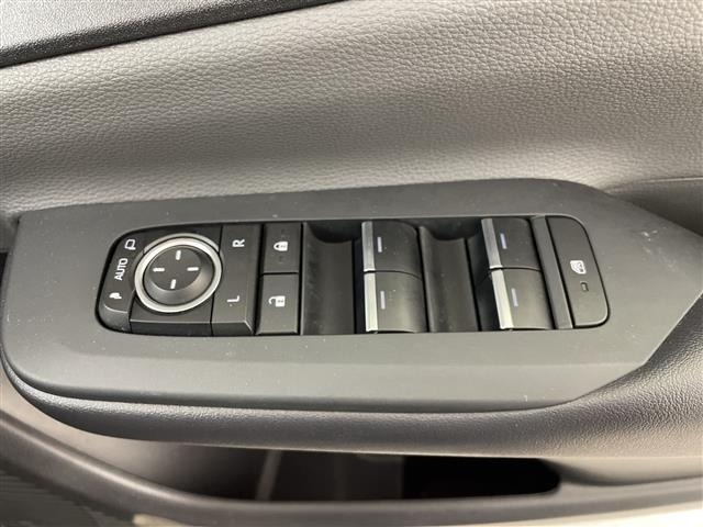 Toyota PRIUS 2024 6975650-8