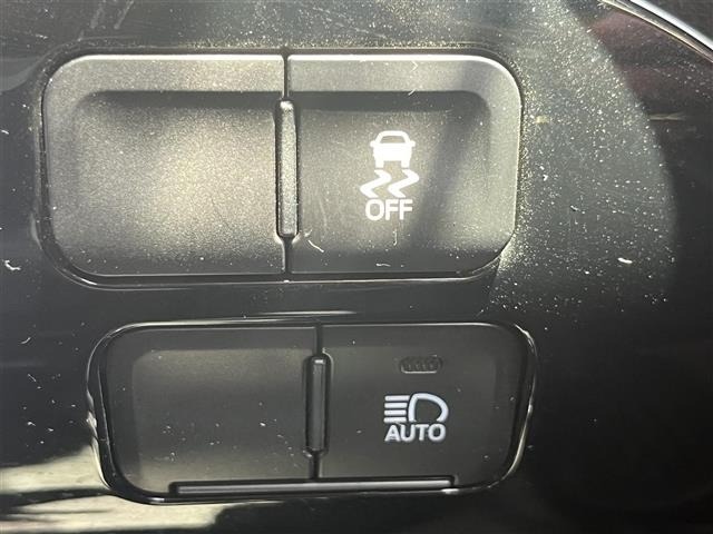 Toyota PRIUS 2019 6975657-22