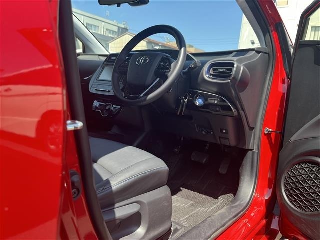 Toyota PRIUS 2019 6975657-6