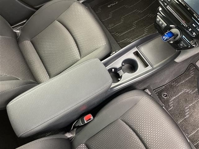 Toyota PRIUS 2021 6975666-3
