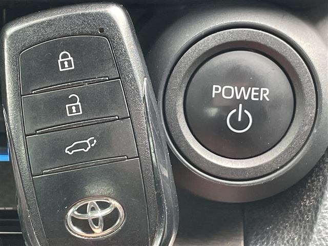 Toyota PRIUS 2024 6975677-11