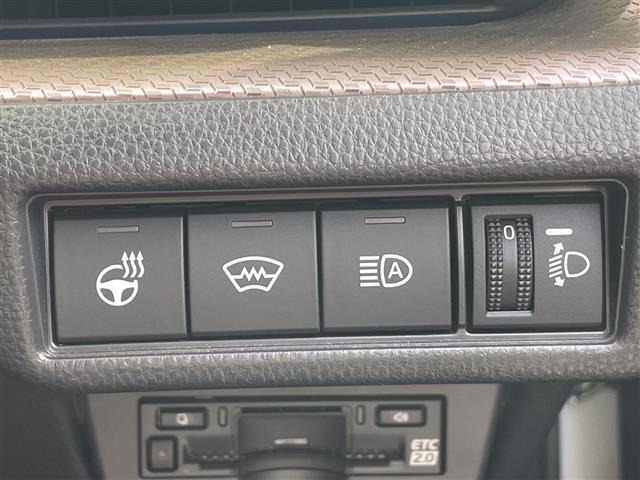 Toyota PRIUS 2024 6975677-4