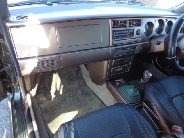 Nissan RASHEEN 1997 6984705-11