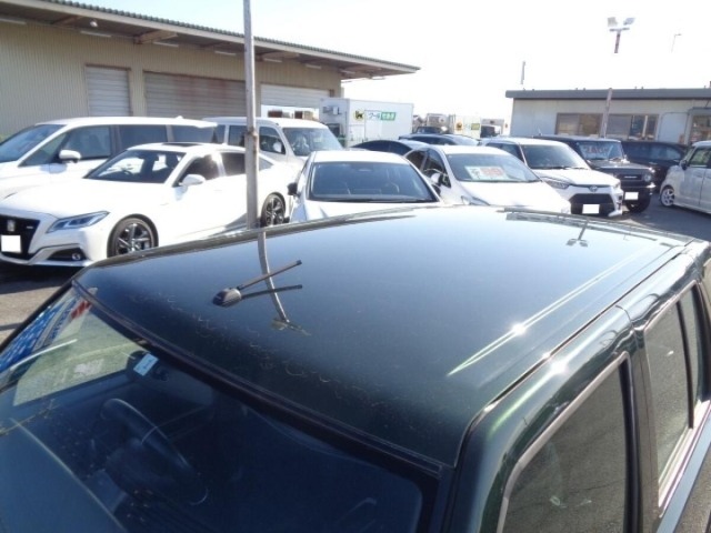 Nissan RASHEEN 1997 6984705-3