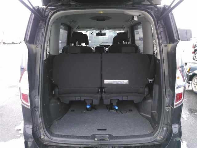 Nissan SERENA 2022 6978481-10