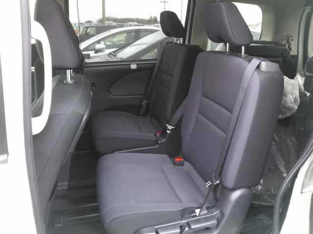 Nissan SERENA 2018 6978483-9