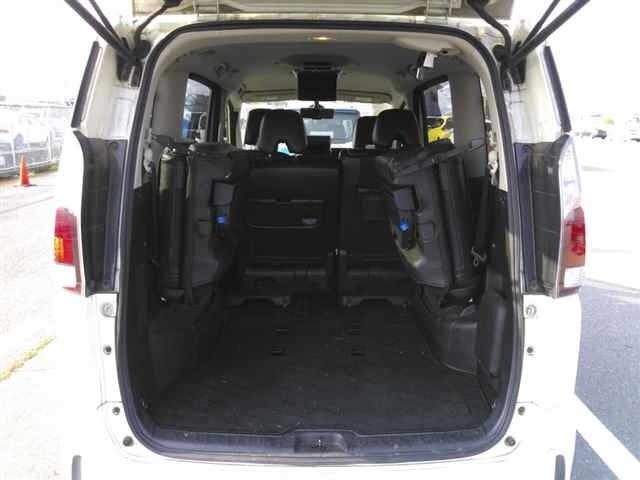 Nissan SERENA 2017 6978484-10