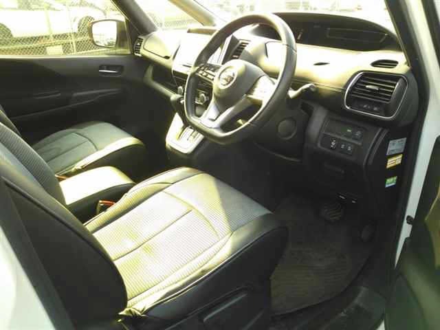 Nissan SERENA 2017 6978484-3