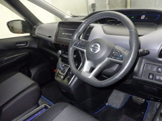 Nissan SERENA 2021 6978563-3