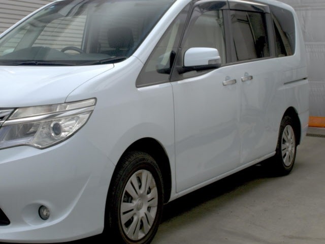 Nissan SERENA 2015 6978567-4