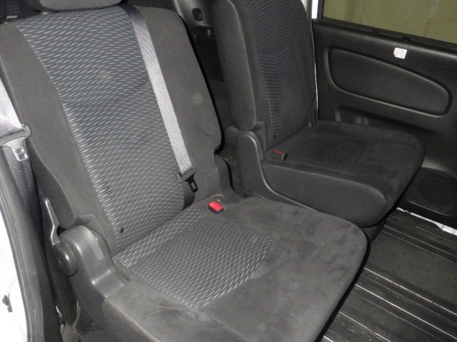 Nissan SERENA 2015 6978567-8
