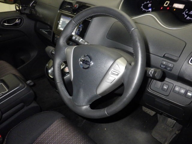 Nissan SERENA 2015 6978605-3