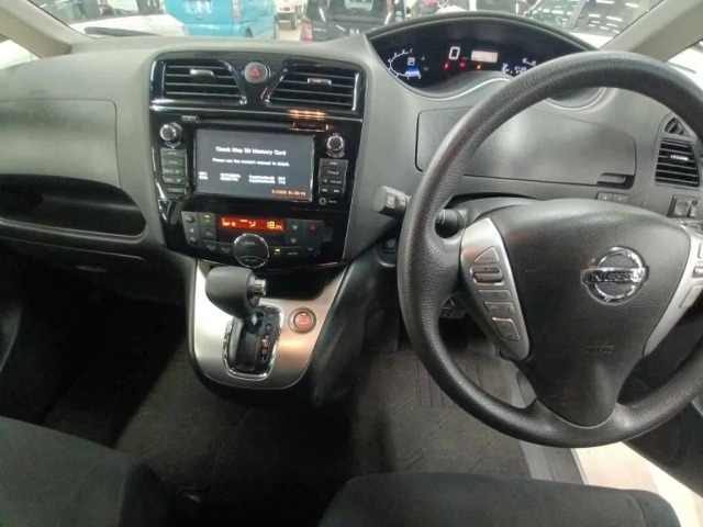 Nissan SERENA 2014 6978642-11