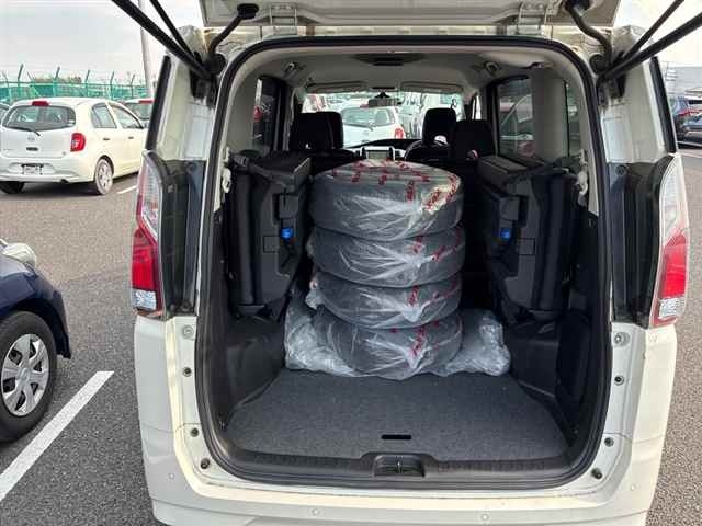 Nissan SERENA 2017 6978781-10