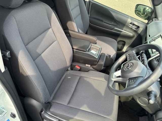 Nissan SERENA 2017 6978781-7