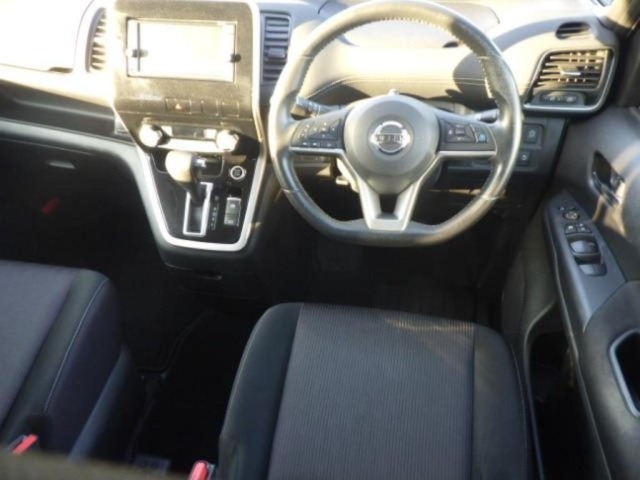 Nissan SERENA 2017 6978803-2