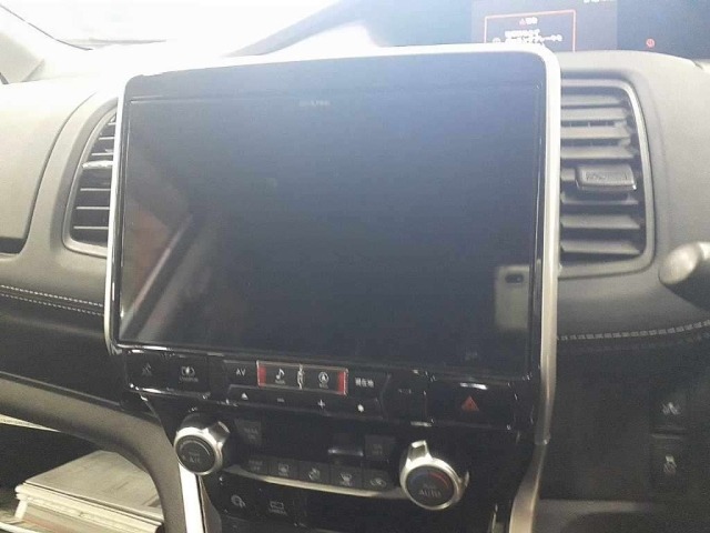 Nissan SERENA 2018 6978855-12