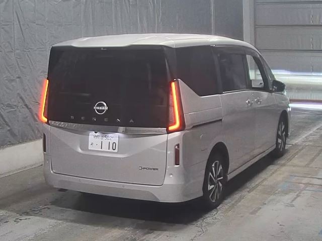 Nissan SERENA 2023 6978885-1