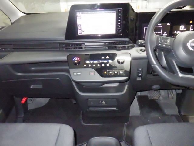 Nissan SERENA 2023 6978885-4