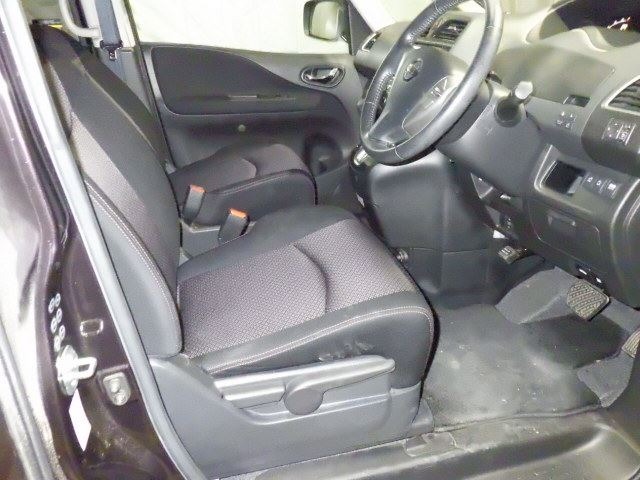 Nissan SERENA 2011 6978934-3