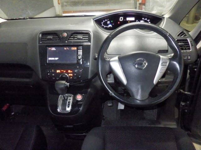 Nissan SERENA 2012 6978935-4
