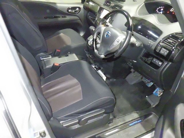 Nissan SERENA 2012 6978936-3