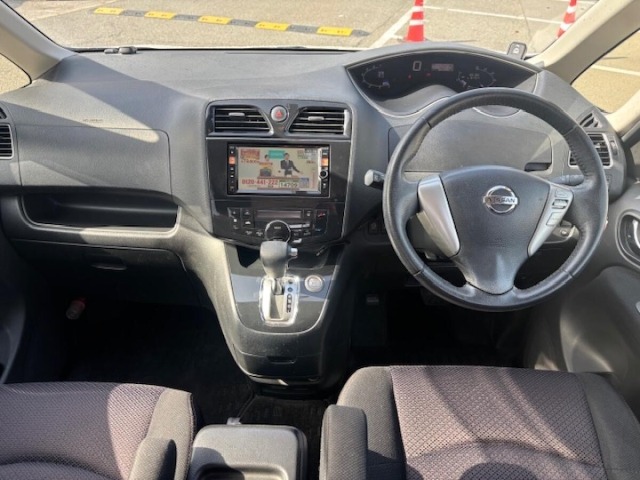 Nissan SERENA 2013 6979060-4