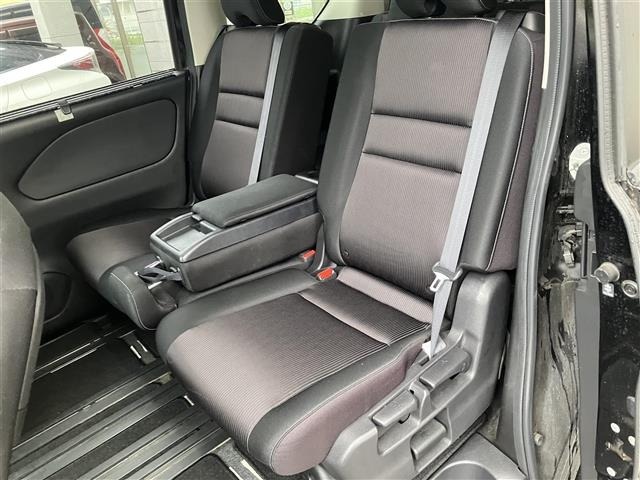 Nissan SERENA 2017 6979081-4