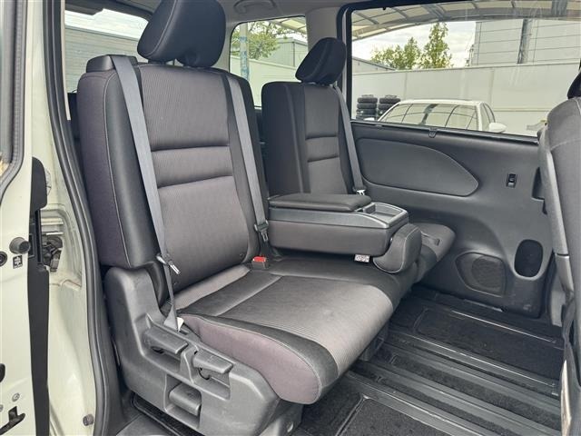 Nissan SERENA 2017 6979150-12