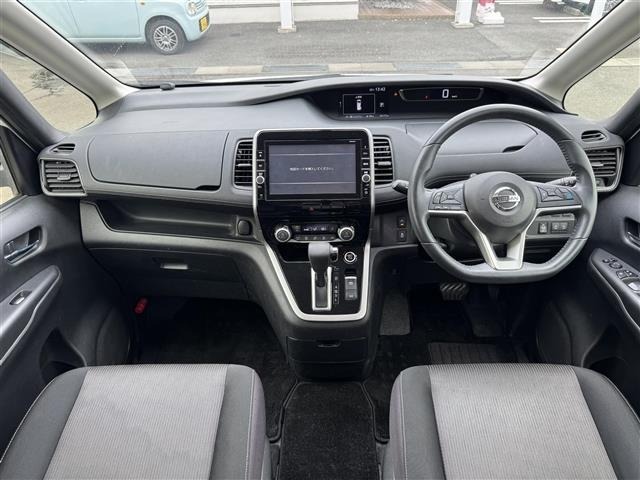 Nissan SERENA 2017 6979150-14