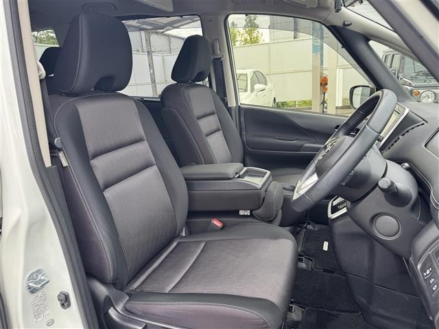 Nissan SERENA 2017 6979150-7